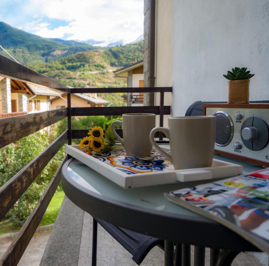 Appartamento Ai Piedi Del Gran Paradiso Saint-Pierre Bagian luar foto