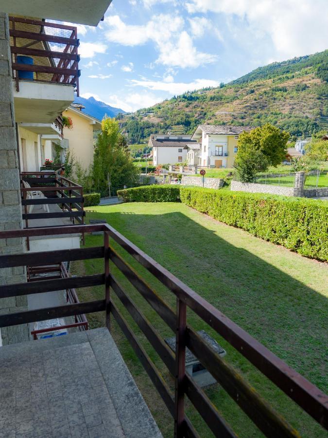 Appartamento Ai Piedi Del Gran Paradiso Saint-Pierre Bagian luar foto